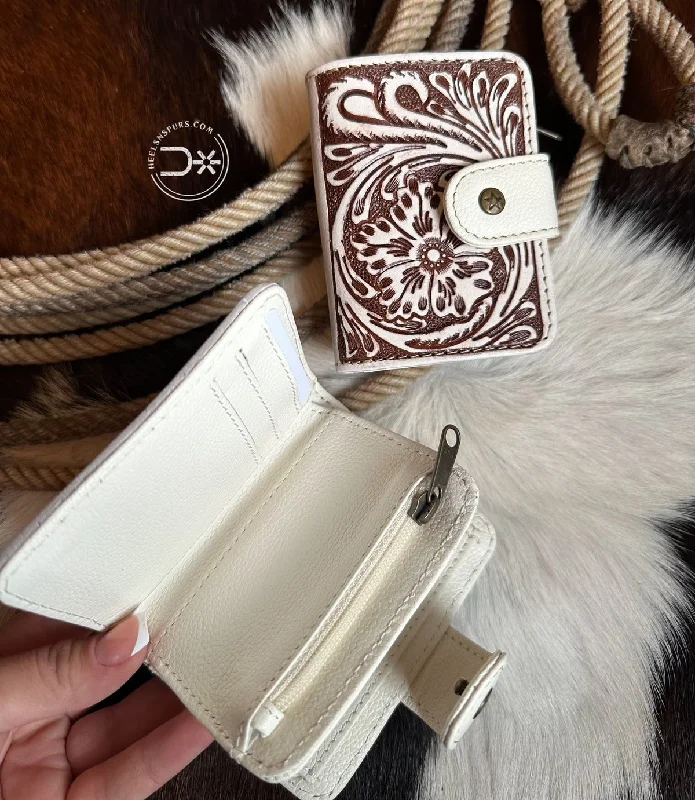 The Arizona Tooled Small Wallet ~ Cream