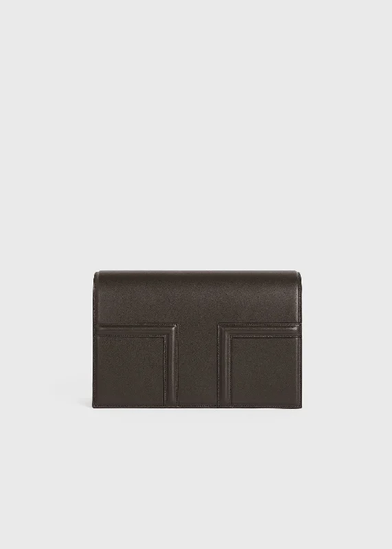 T-Flap leather bag coffee